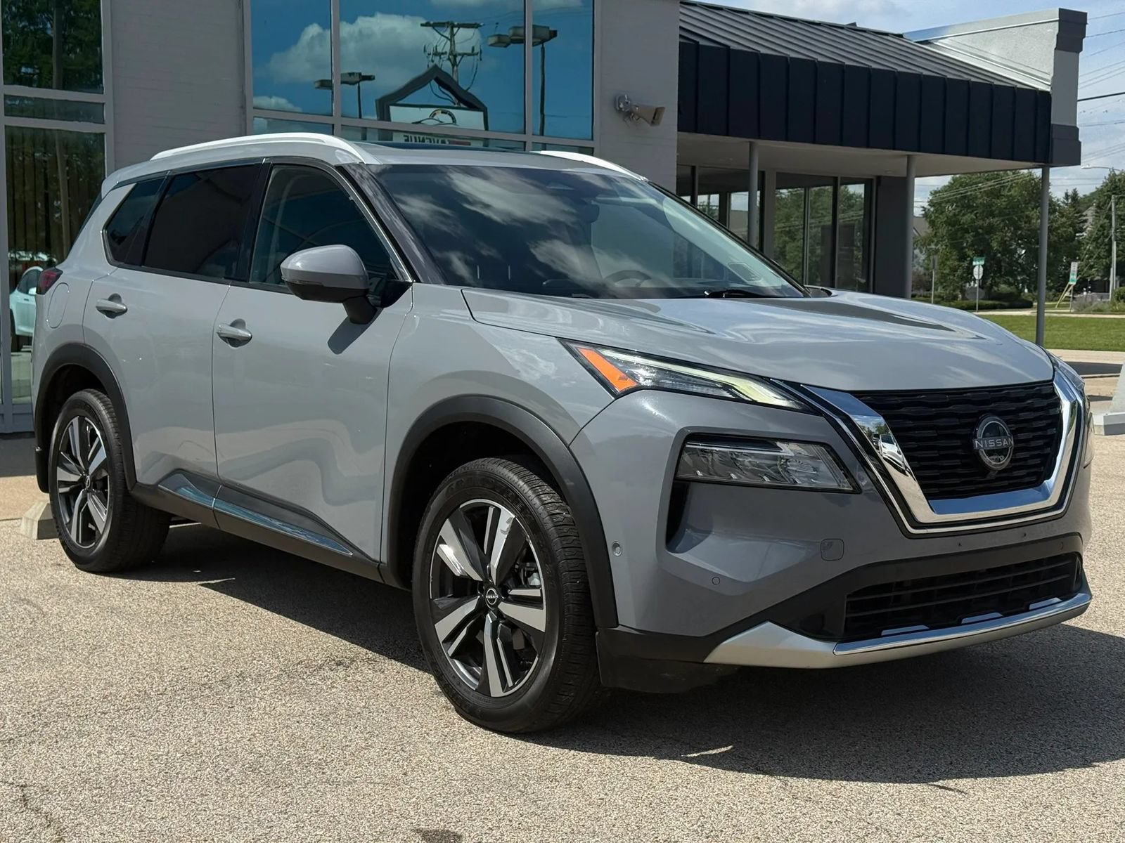 Used 2023 Nissan Rogue Platinum w/ Platinum Premium Package