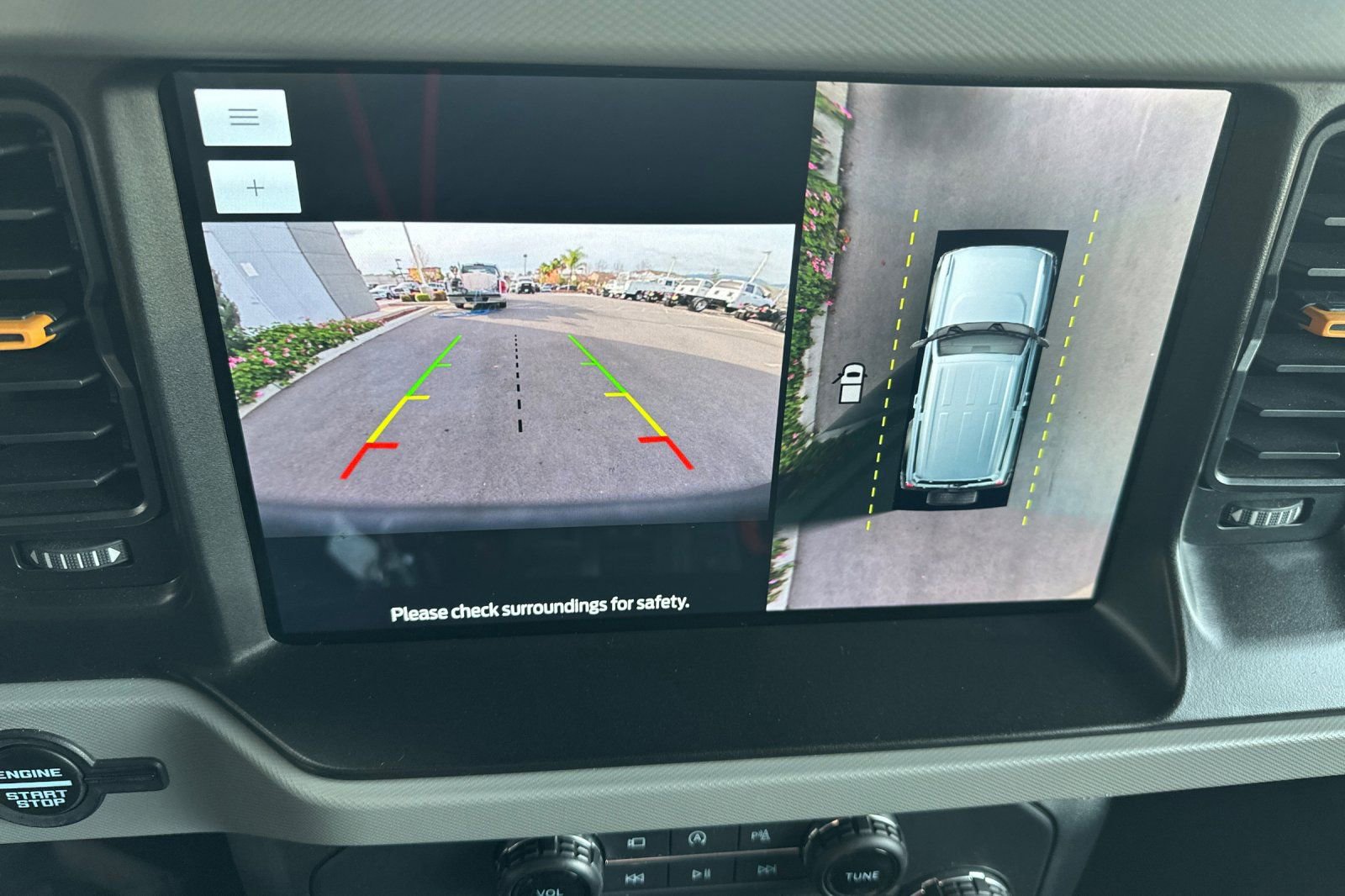 Used 2023 Ford Bronco Badlands image 23