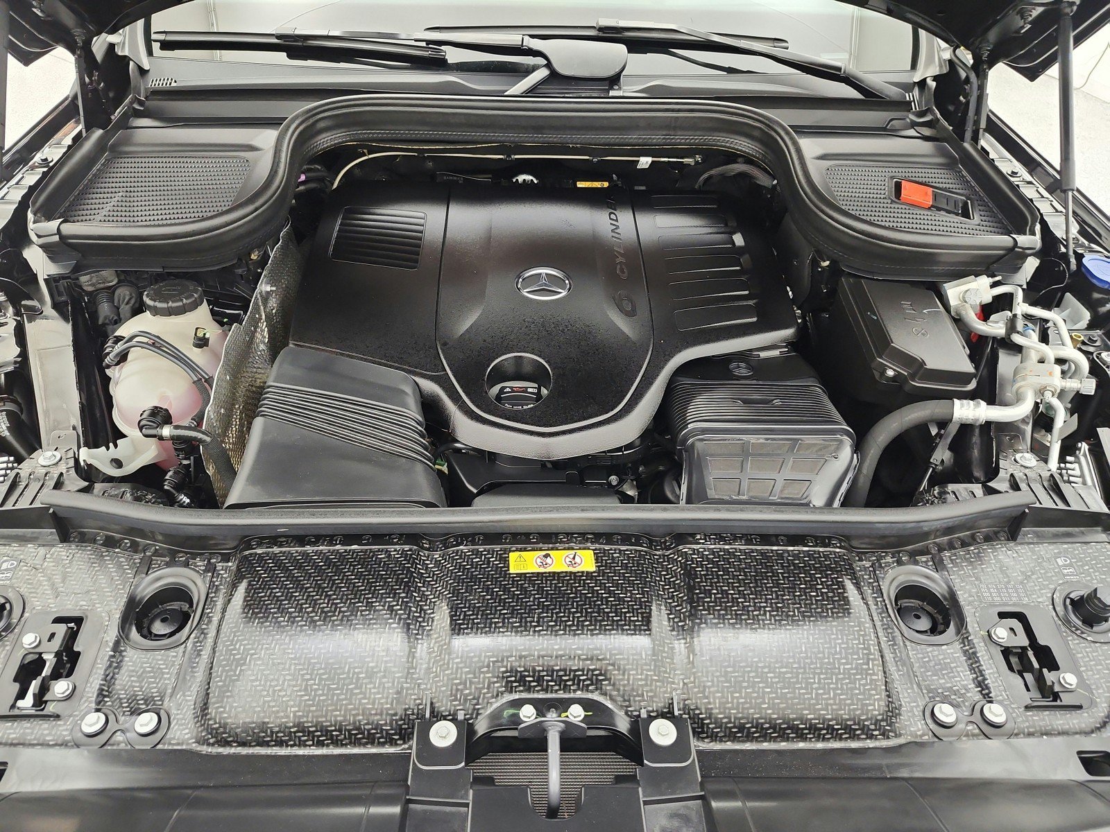 Certified 2026 Mercedes-Benz GLS 450 4MATIC image 17