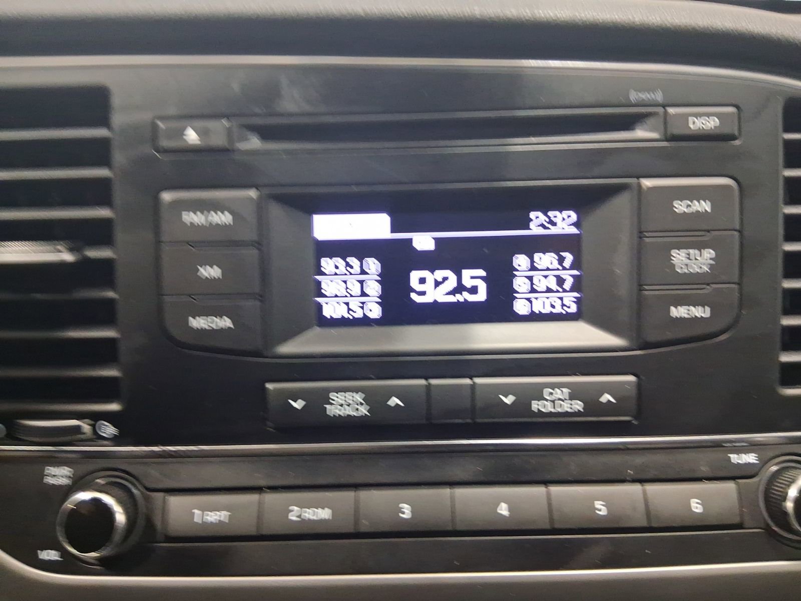 Used 2017 Hyundai Elantra SE image 25