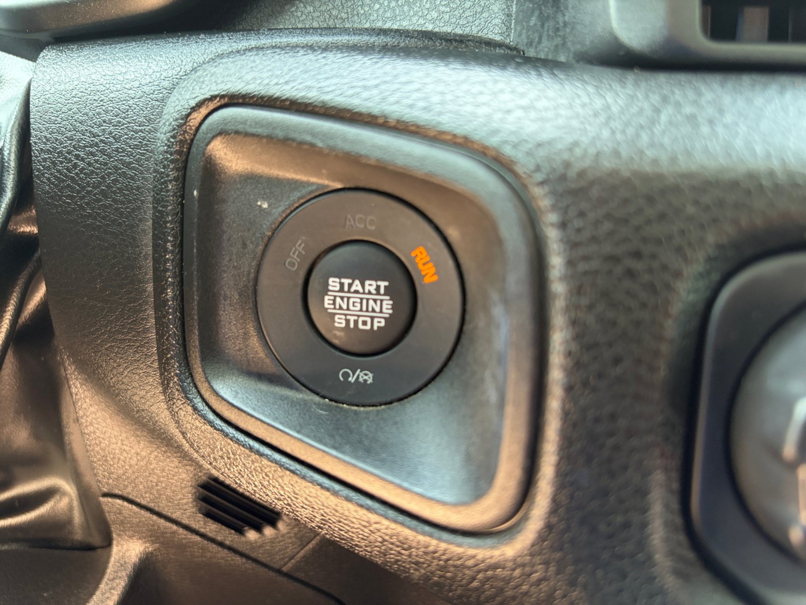 Used 2024 Jeep Wrangler Unlimited AWD/4WD image 24