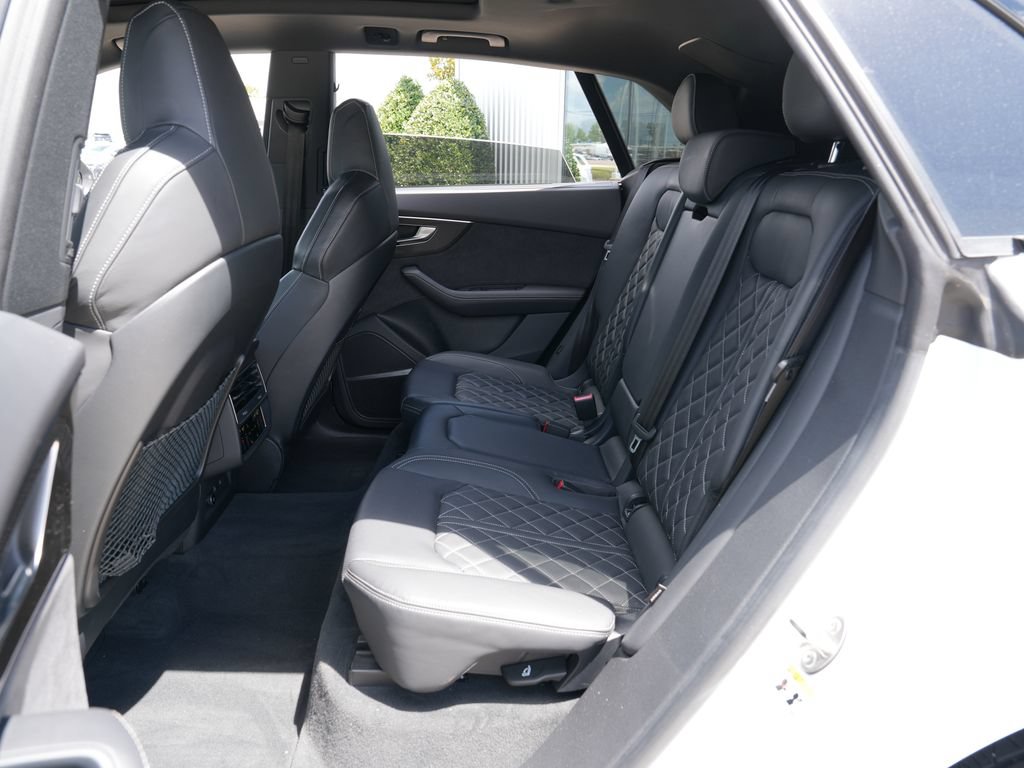 Used 2023 Audi SQ8 Prestige AWD/4WD image 21