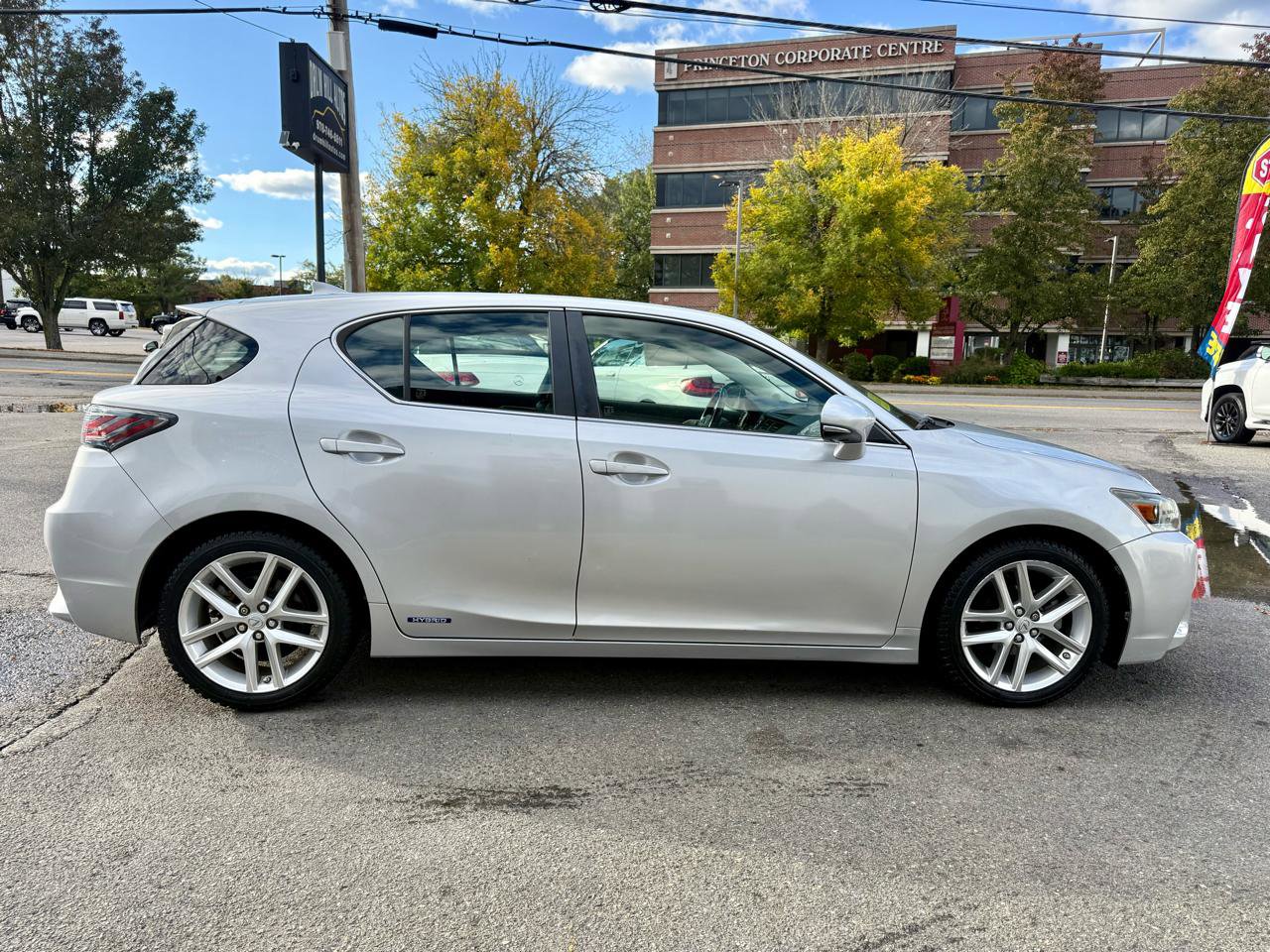 Used 2014 Lexus CT 200h FWD image 6