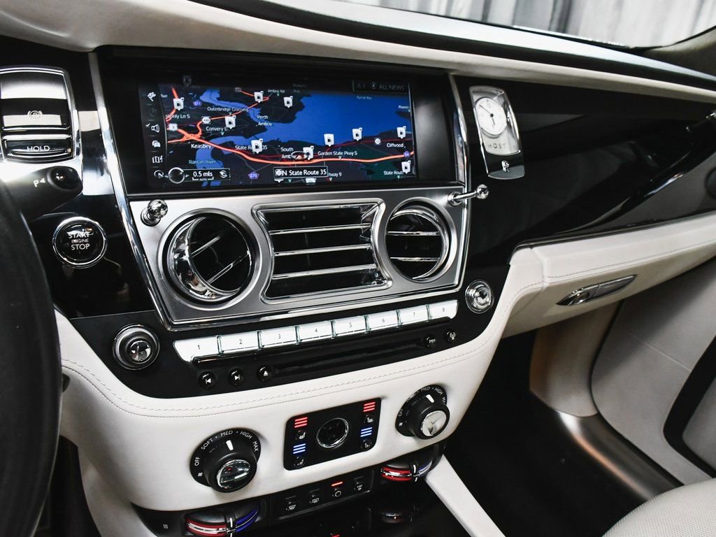 Used 2018 Rolls-Royce Ghost image 37
