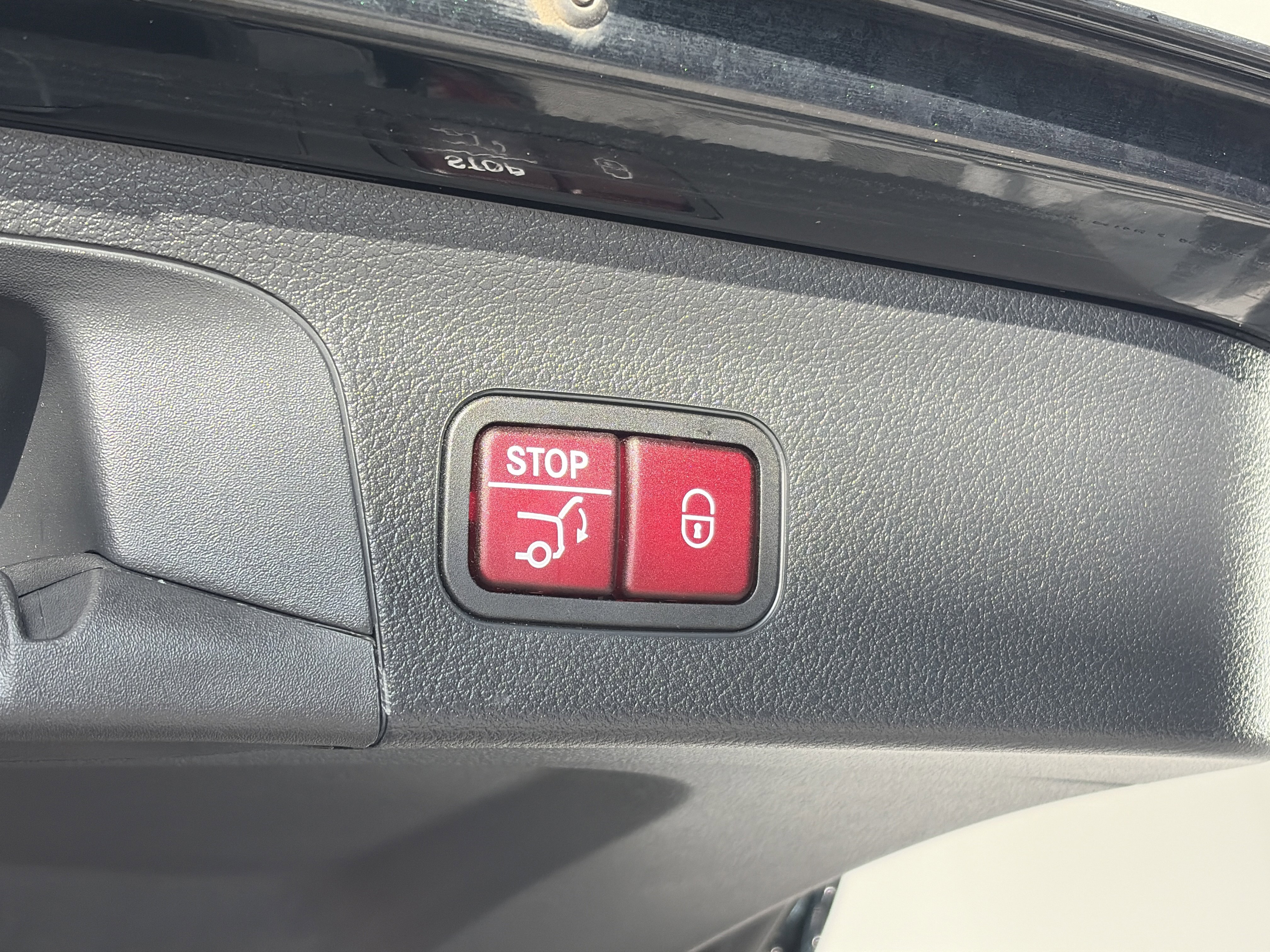 Certified 2024 Mercedes-Benz GLS 450 4MATIC image 18