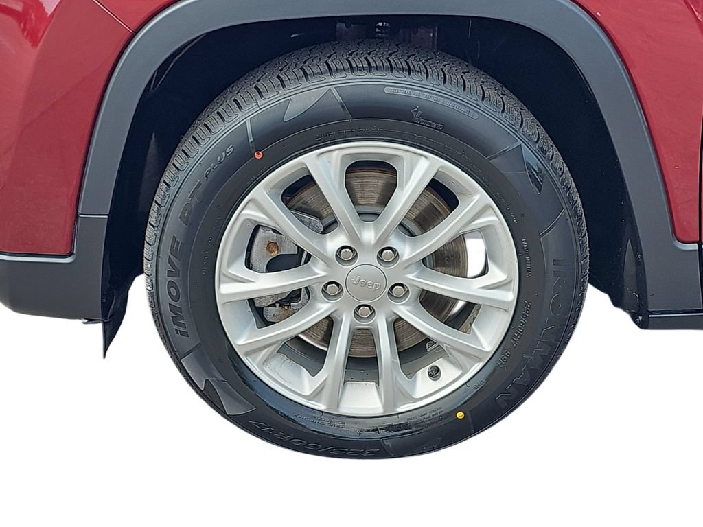 Used 2021 Jeep Cherokee Latitude FWD image 29