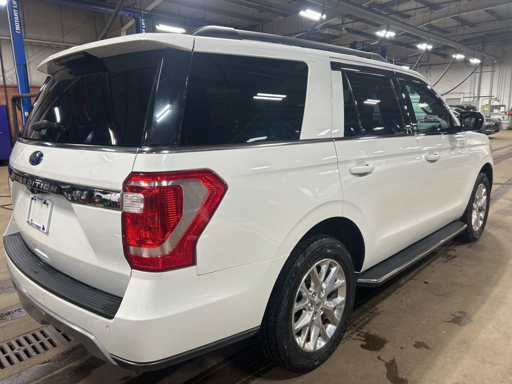 Used 2021 Ford Expedition XLT AWD/4WD image 5
