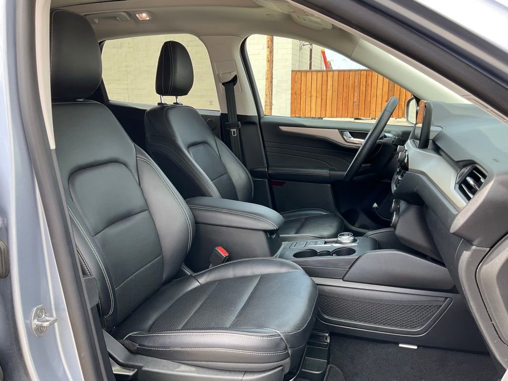 Used 2022 Ford Escape SEL w/ Technology Package image 40