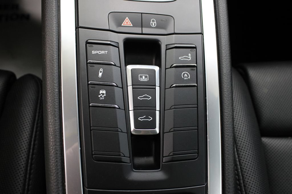 Certified 2018 Porsche 911 Carrera S RWD image 35