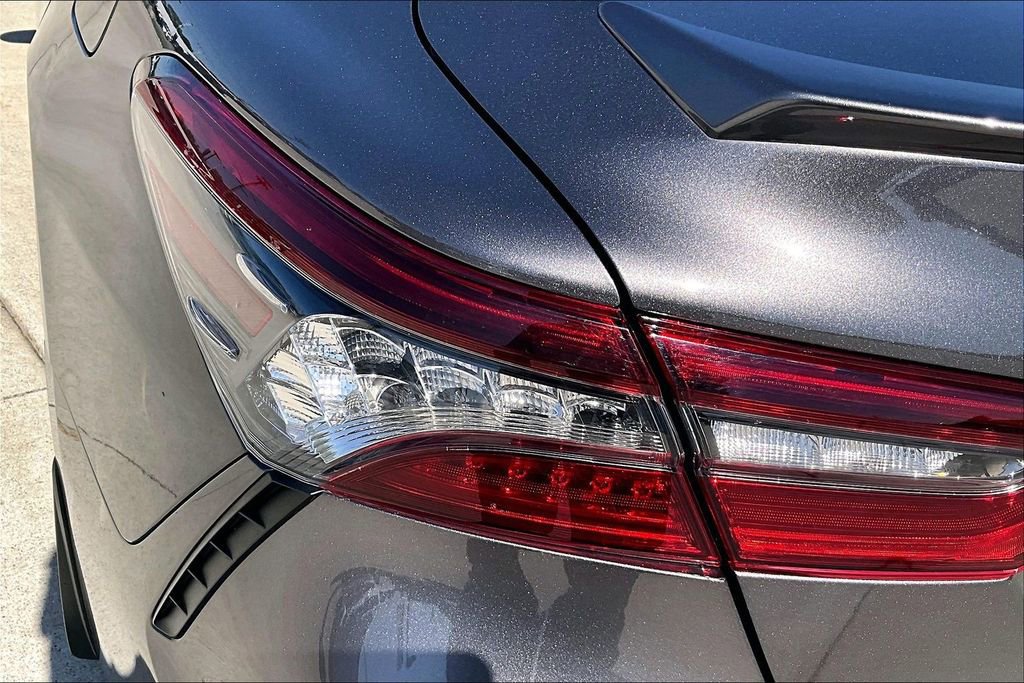 Used 2022 Toyota Camry XSE FWD image 30