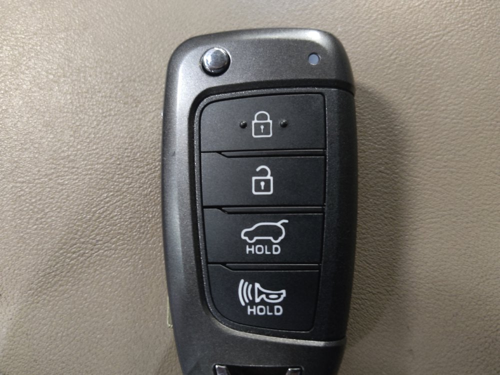 Used 2019 Hyundai Santa Fe SE AWD/4WD image 32
