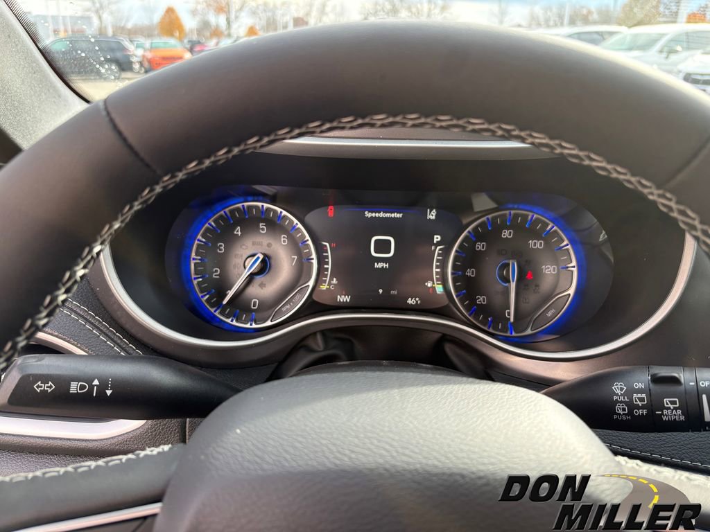 New 2026 Chrysler Pacifica Select image 14