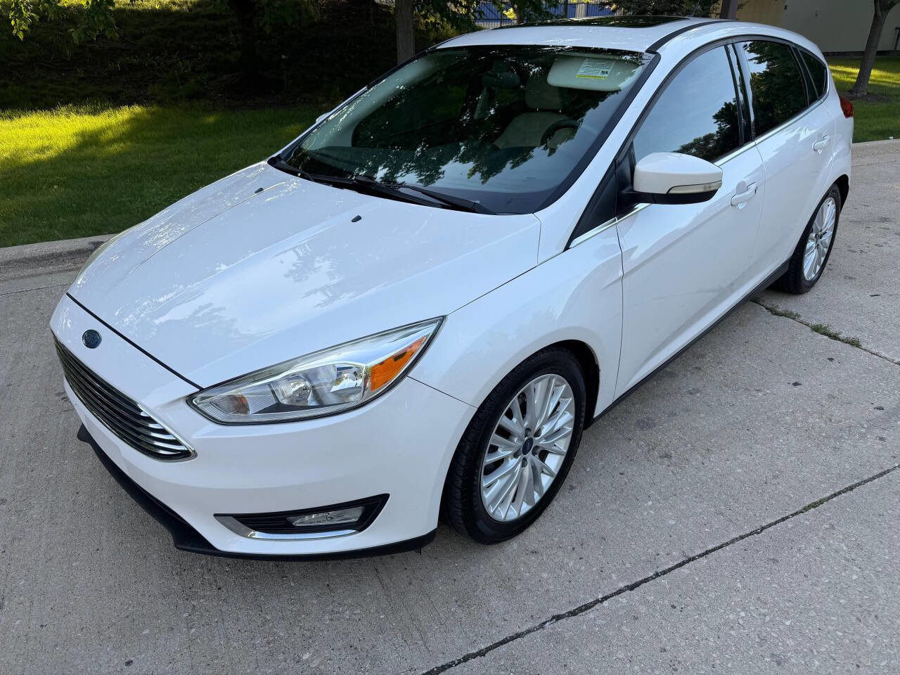 Used 2018 Ford Focus Titanium FWD image 4