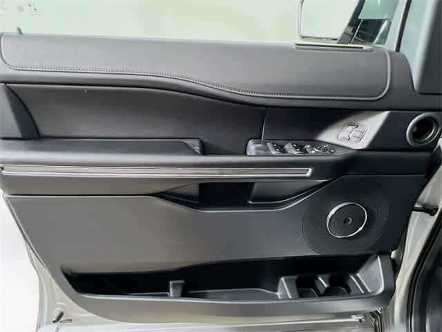 Used 2021 Ford Expedition Max XLT image 32