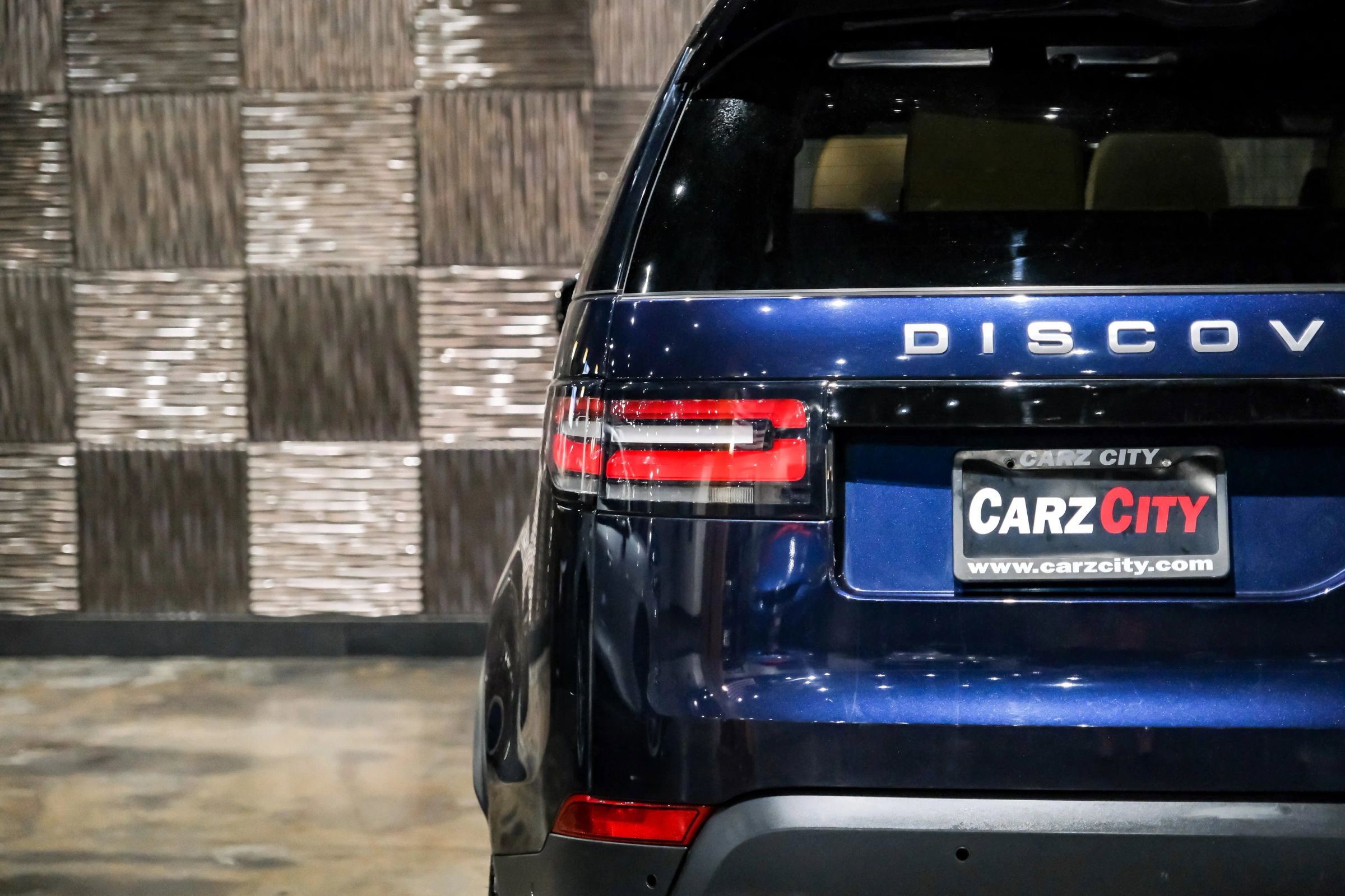 Used 2019 Land Rover Discovery HSE Luxury image 44