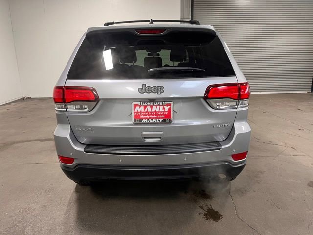 Used 2020 Jeep Grand Cherokee Laredo image 4