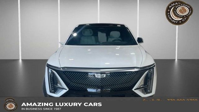 Used 2024 Cadillac Lyriq Luxury RWD image 1