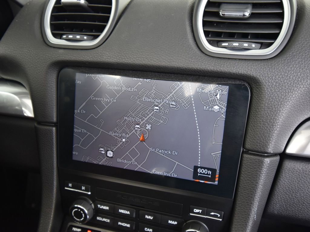 Used 2025 Porsche 718 Boxster image 19