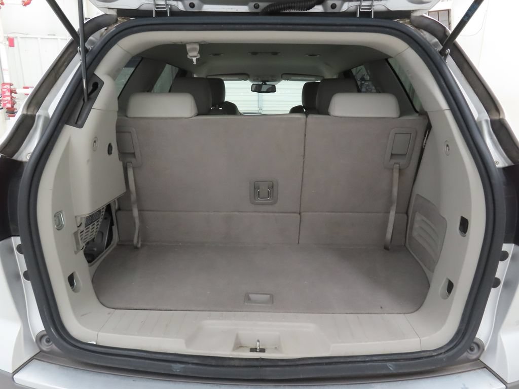 Used 2011 Buick Enclave CXL FWD image 21