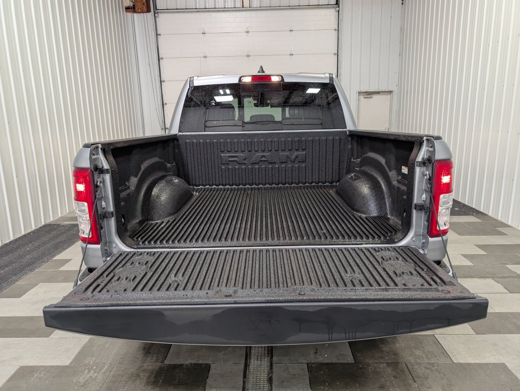 Used 2024 RAM 1500 Big Horn AWD/4WD image 23
