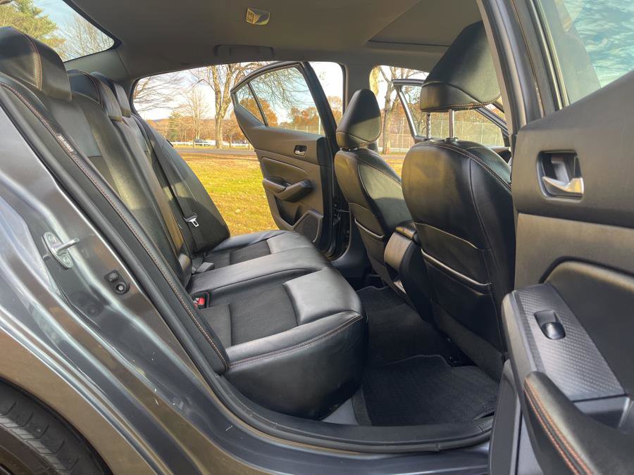 Used 2021 Nissan Altima 2.5 SR w/ SR Premium Package image 24