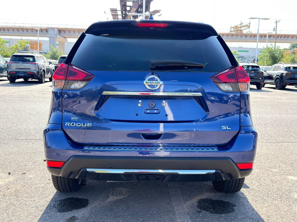 Used 2019 Nissan Rogue SL w/ Premium Package FWD image 4