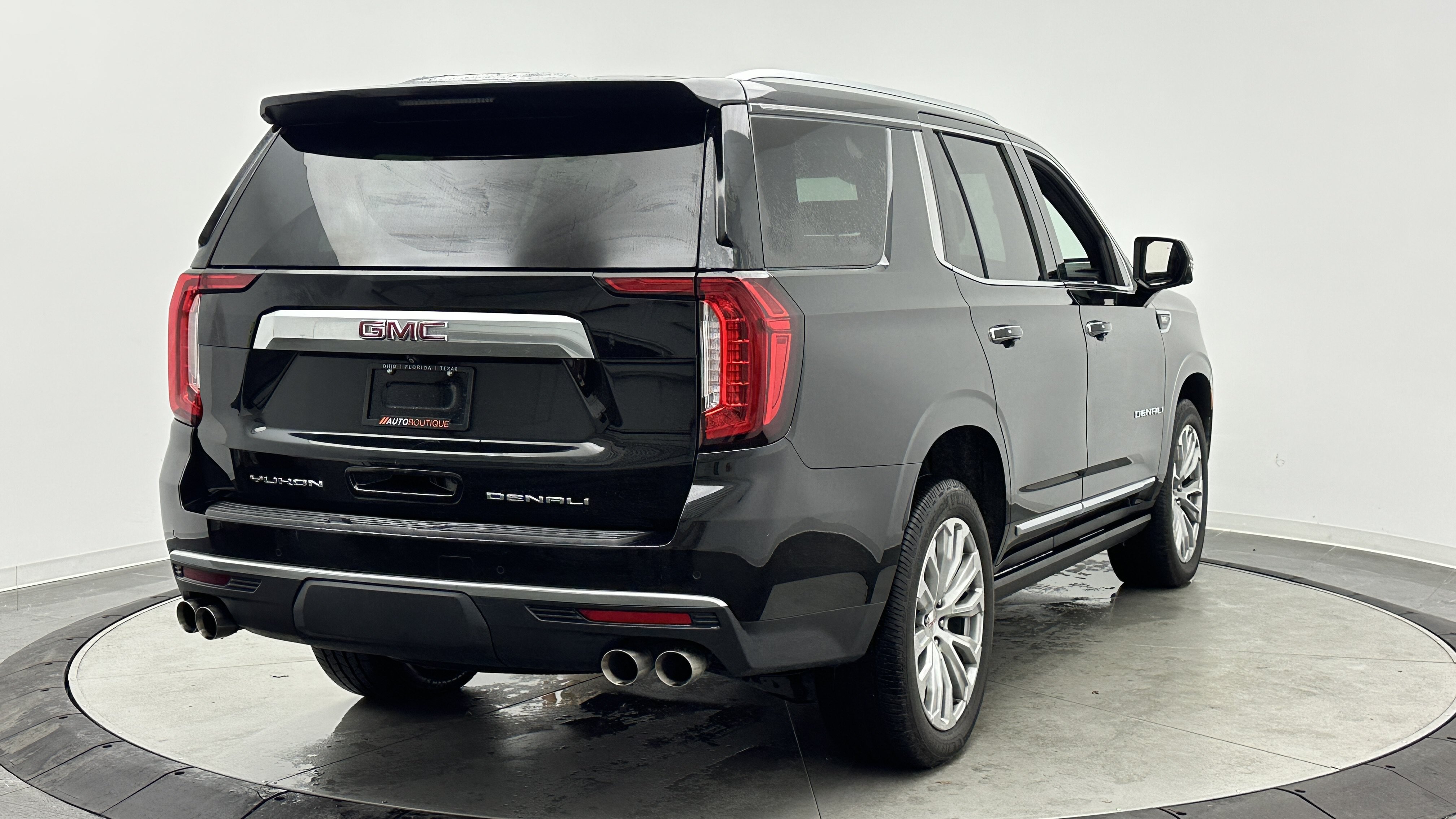 Used 2022 GMC Yukon Denali RWD image 8