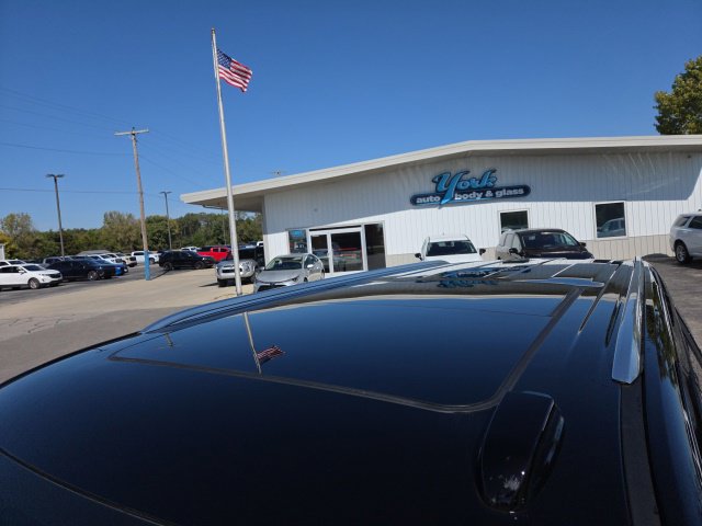 Used 2026 Chevrolet Suburban High Country w/ Sun And Tow Package AWD/4WD image 11