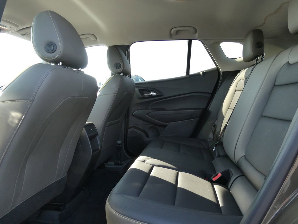 Certified 2024 Chevrolet Trax ACTIV w/ Driver Confidence Package FWD image 17