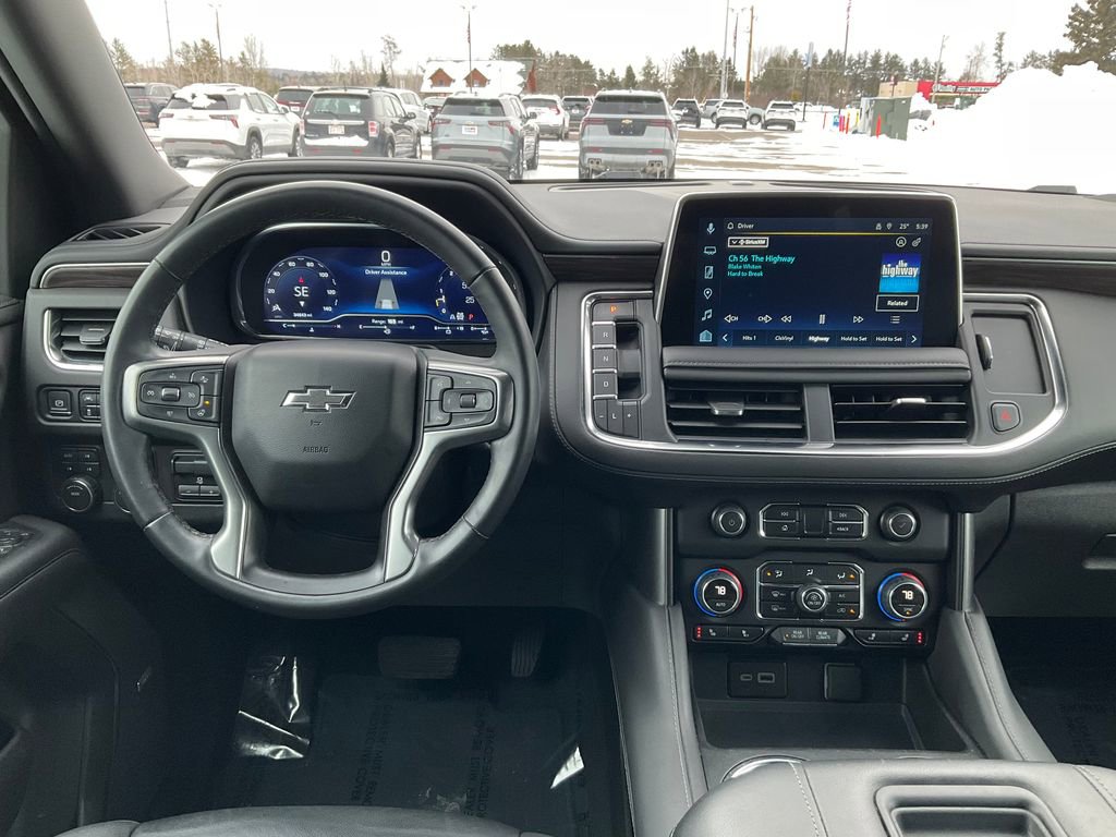 Used 2023 Chevrolet Tahoe Z71 w/ Luxury Package image 3