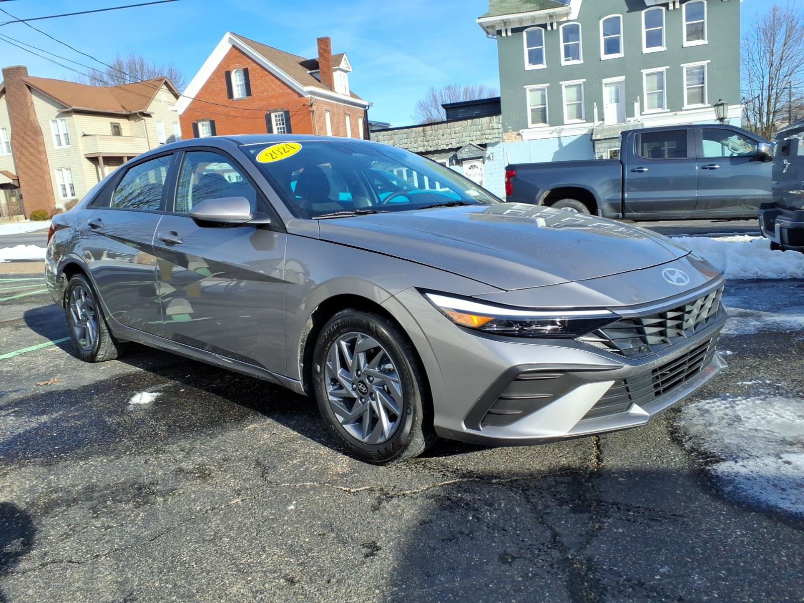 Used 2024 Hyundai Elantra SEL