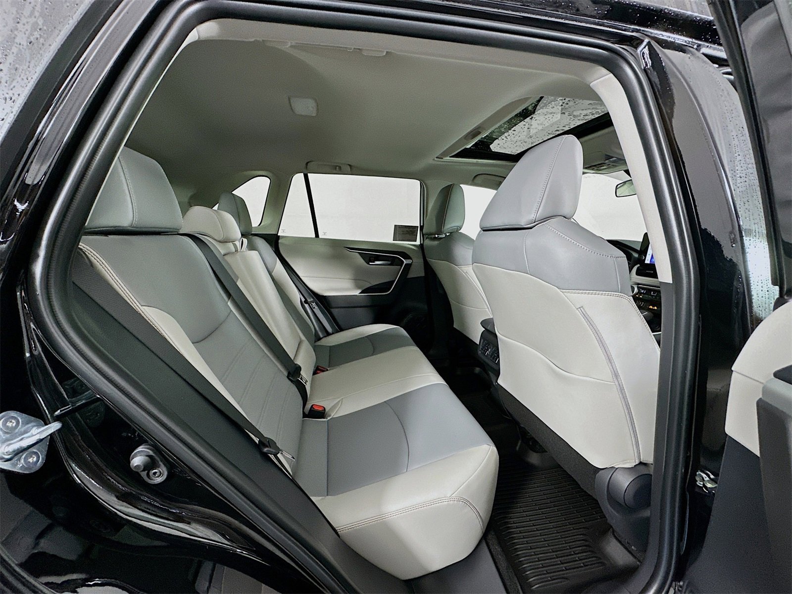 New 2025 Toyota RAV4 XLE Premium image 29