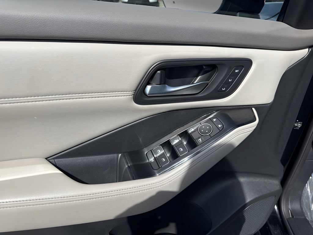 Used 2023 Nissan Rogue SL w/ SL Premium Package AWD/4WD image 28