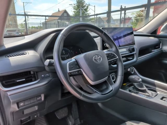 Used 2024 Toyota Grand Highlander XLE image 26