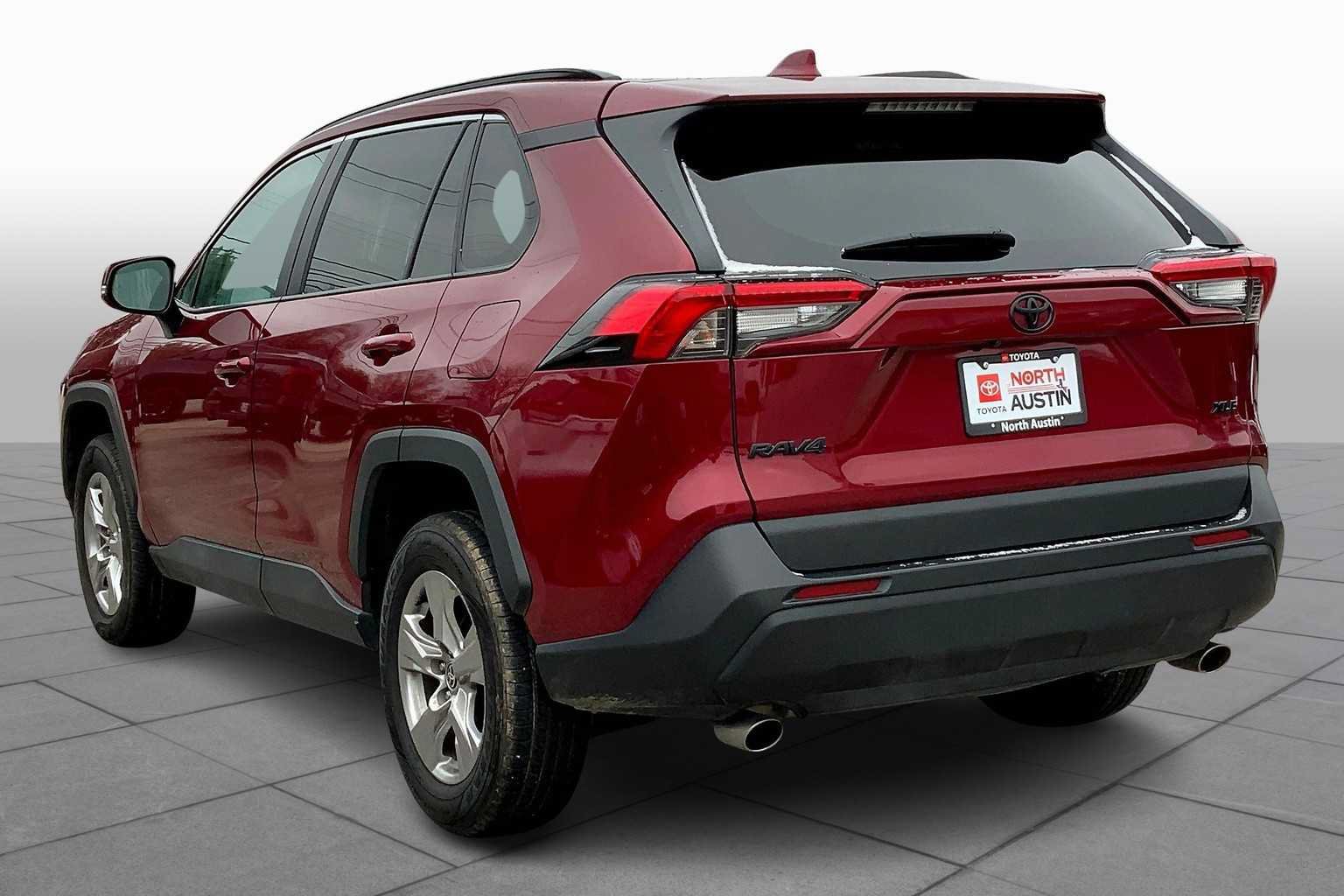 Used 2023 Toyota RAV4 XLE w/ Convenience Package FWD image 12