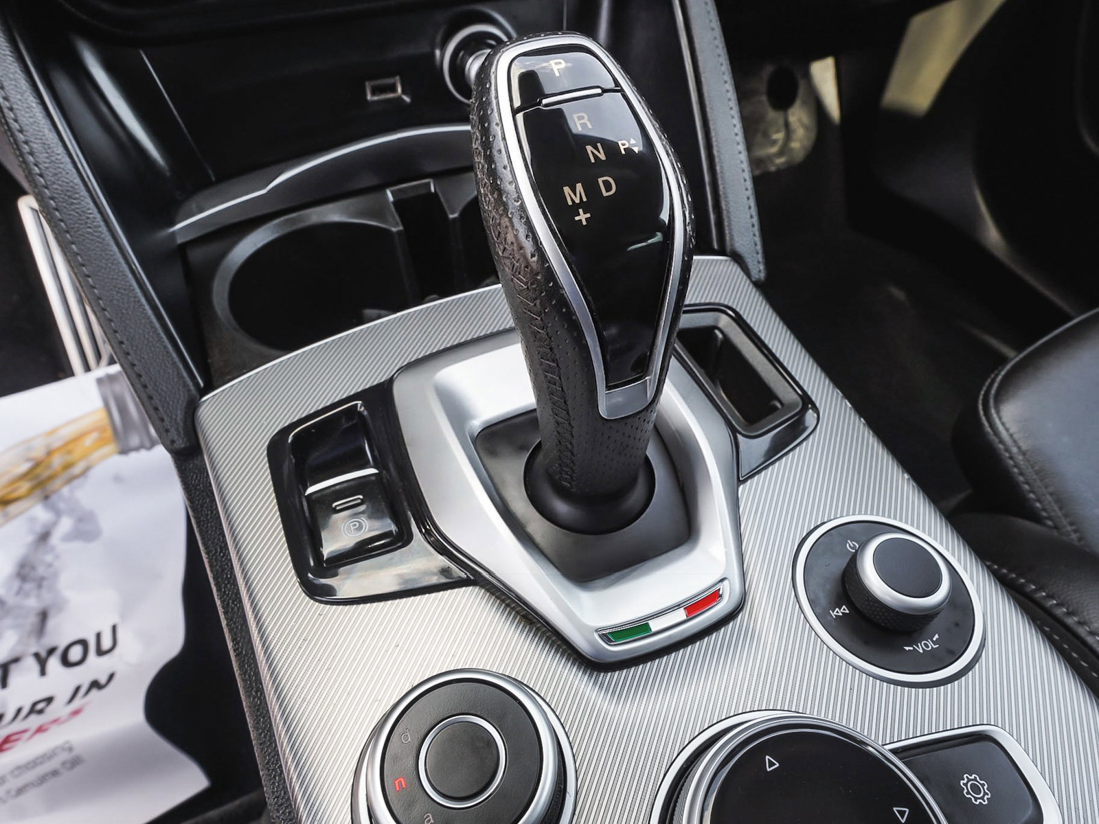 Used 2023 Alfa Romeo Stelvio Veloce image 25
