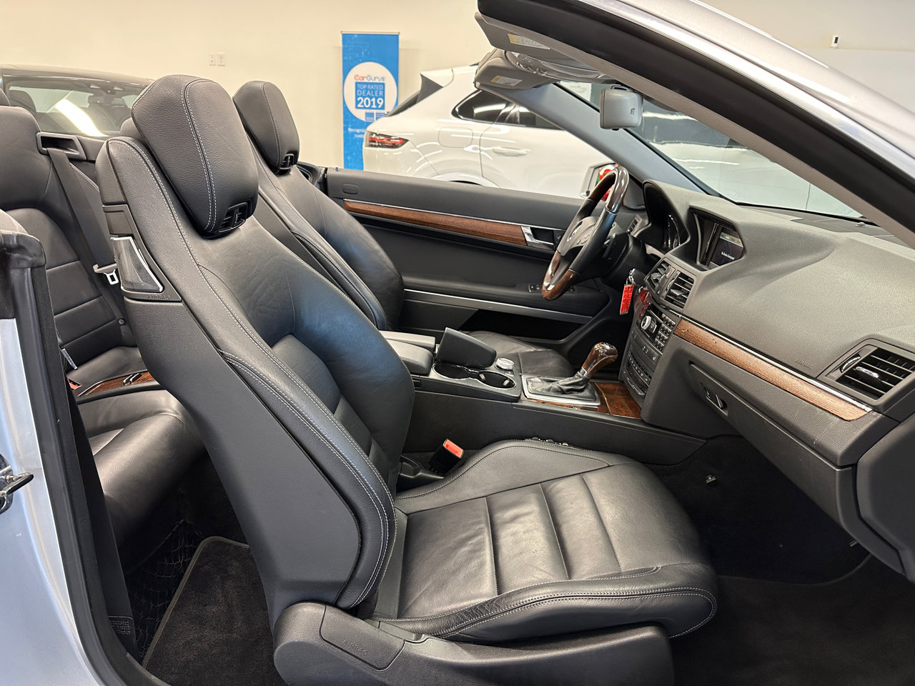 Used 2011 Mercedes-Benz E 350 Cabriolet image 32