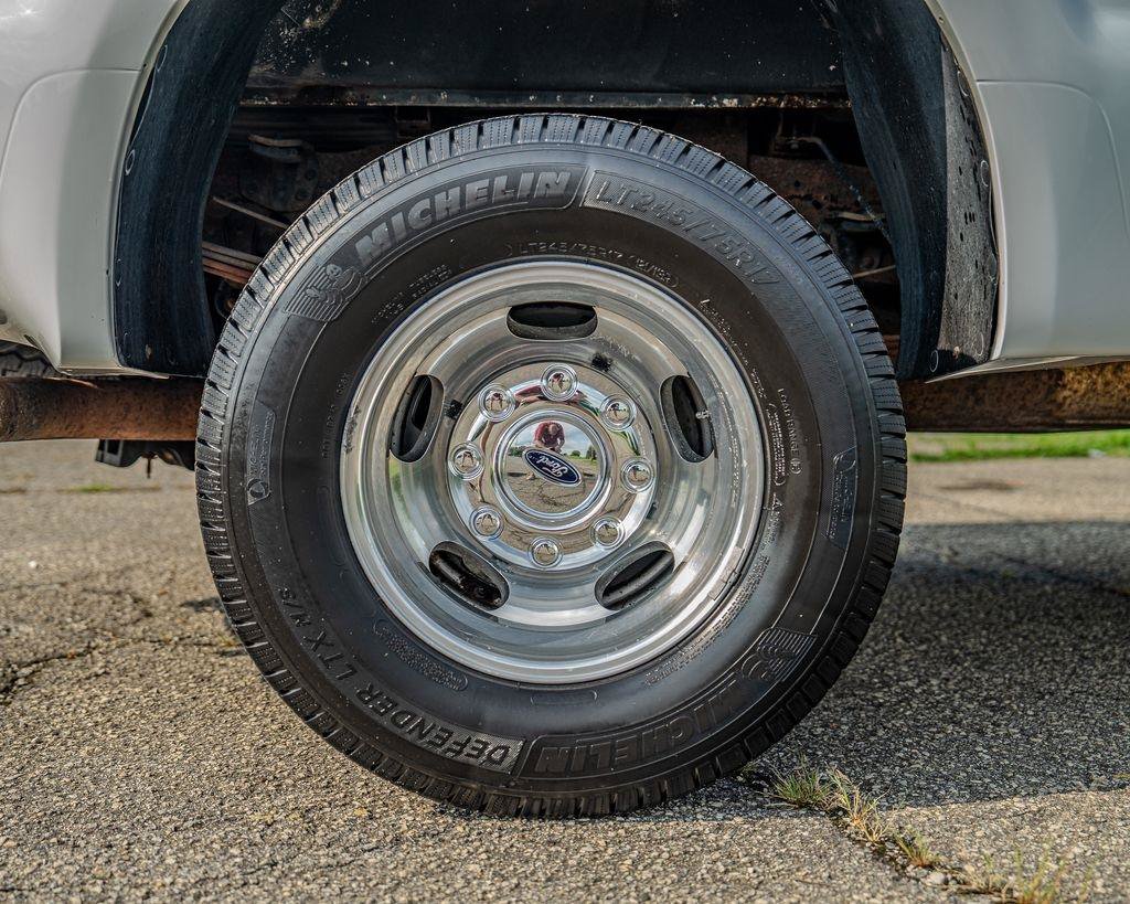 Used 2007 Ford F350 Lariat AWD/4WD image 8