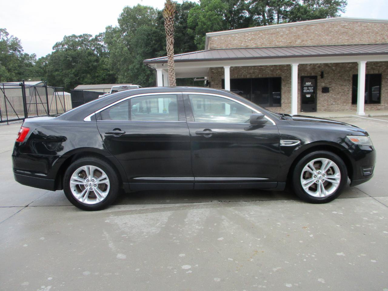 Used 2014 Volkswagen Passat TDI SEL Premium FWD image 16