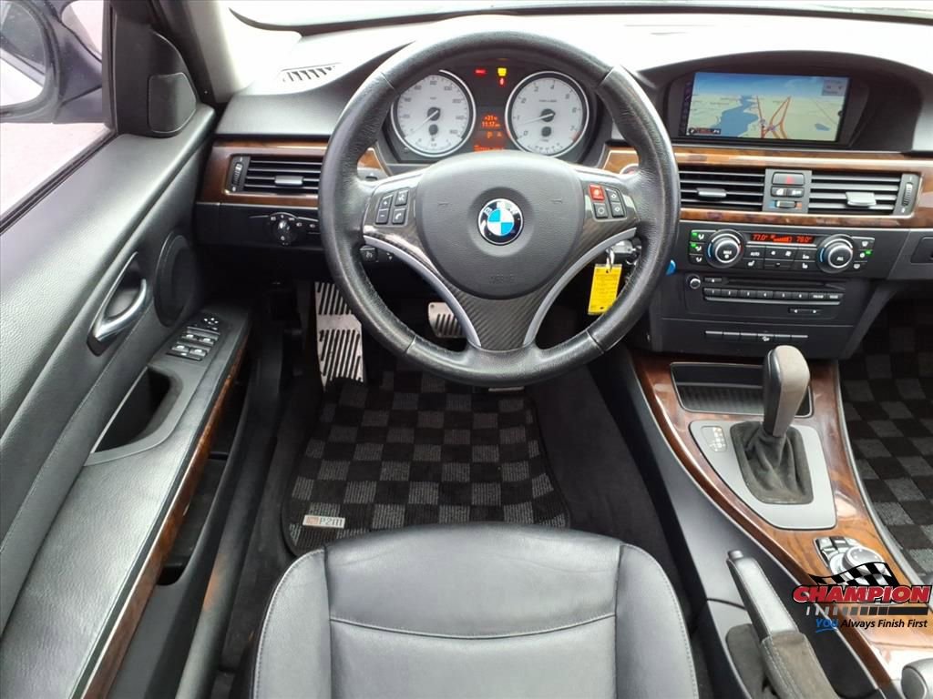 Used 2011 BMW 328i xDrive Sedan image 12