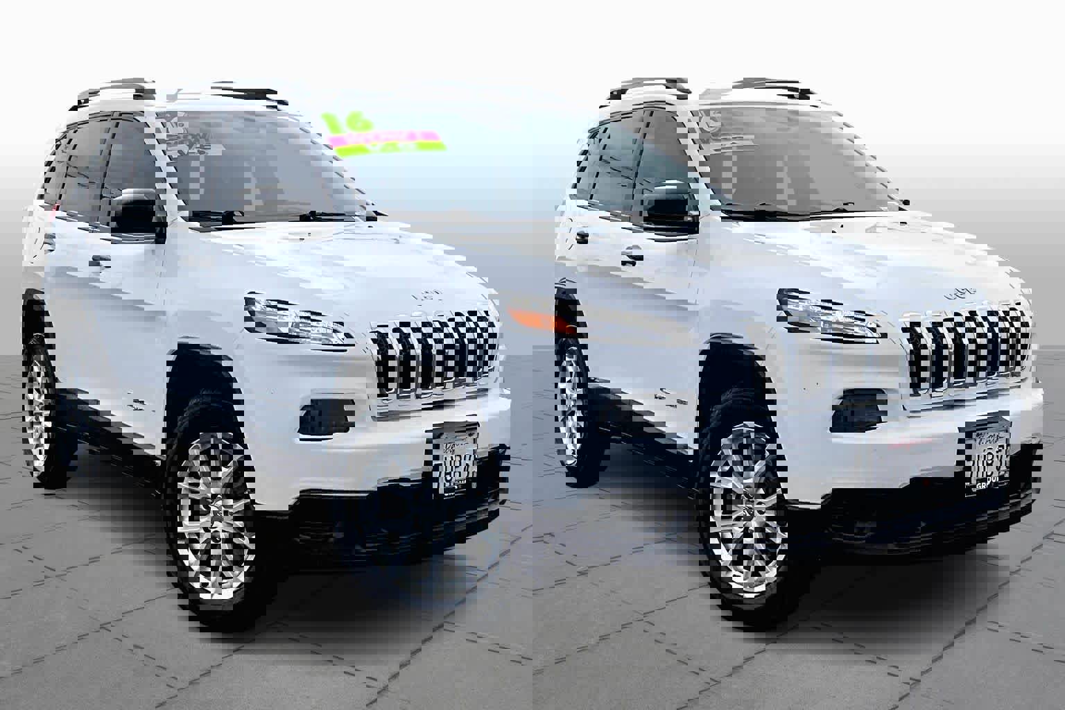 Used 2016 Jeep Cherokee Sport image 2