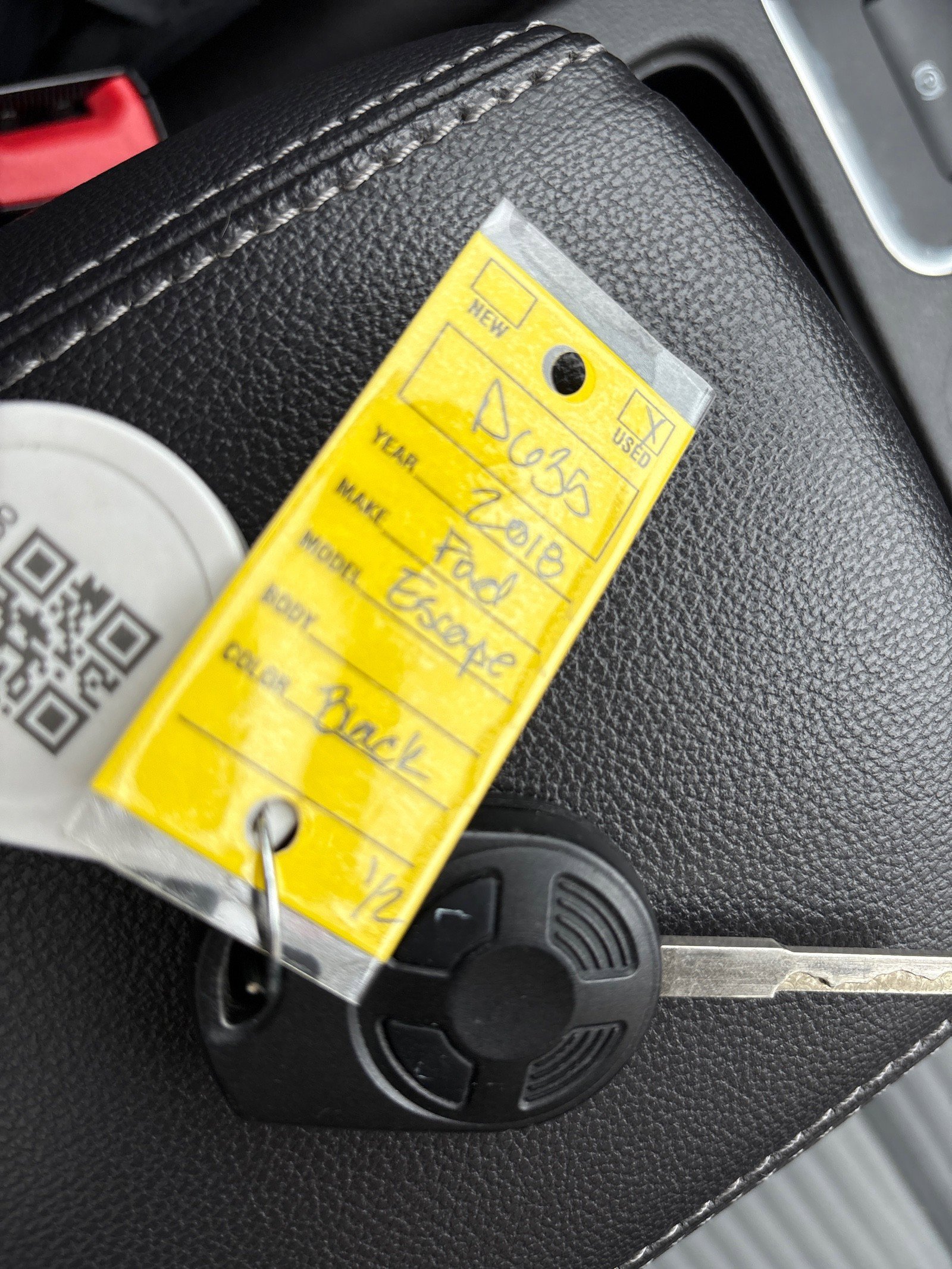 Used 2018 Ford Escape SE w/ SE Sport Appearance Package image 21