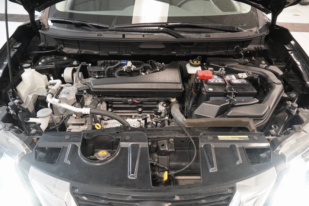 Used 2020 Nissan Rogue SV image 18