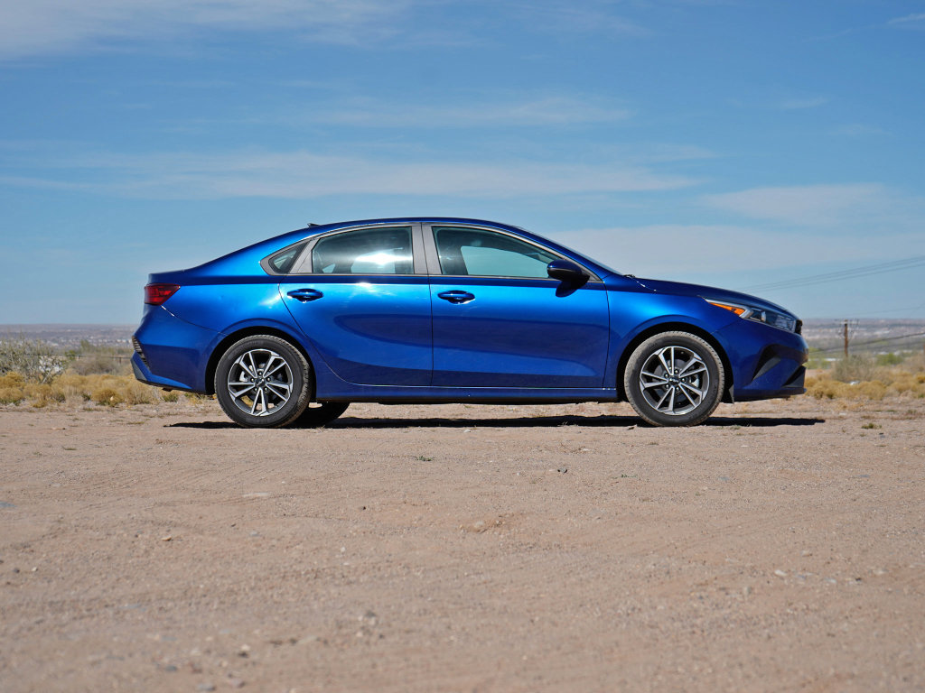 Used 2024 Kia Forte LXS w/ LXS Technology Package image 7