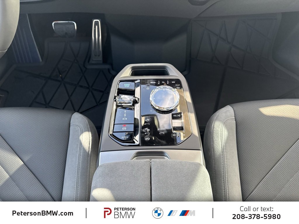 New 2026 BMW iX M70 w/ Executive Package image 12