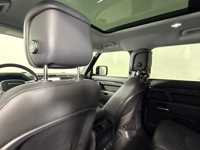 Certified 2025 Land Rover Defender 110 S AWD/4WD image 23
