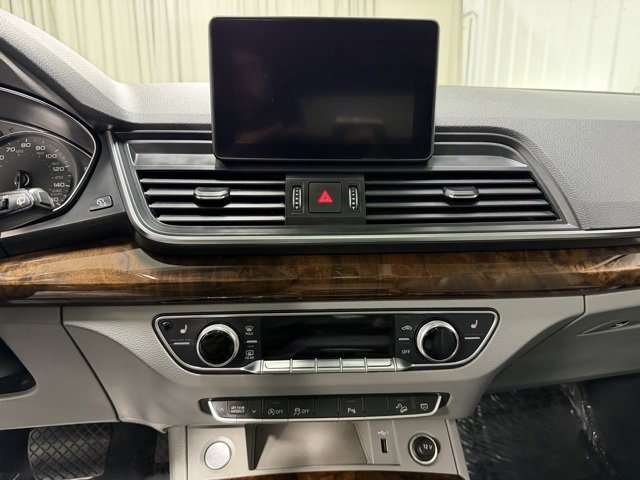 Used 2020 Audi Q5 2.0T Premium w/ Convenience Package image 14