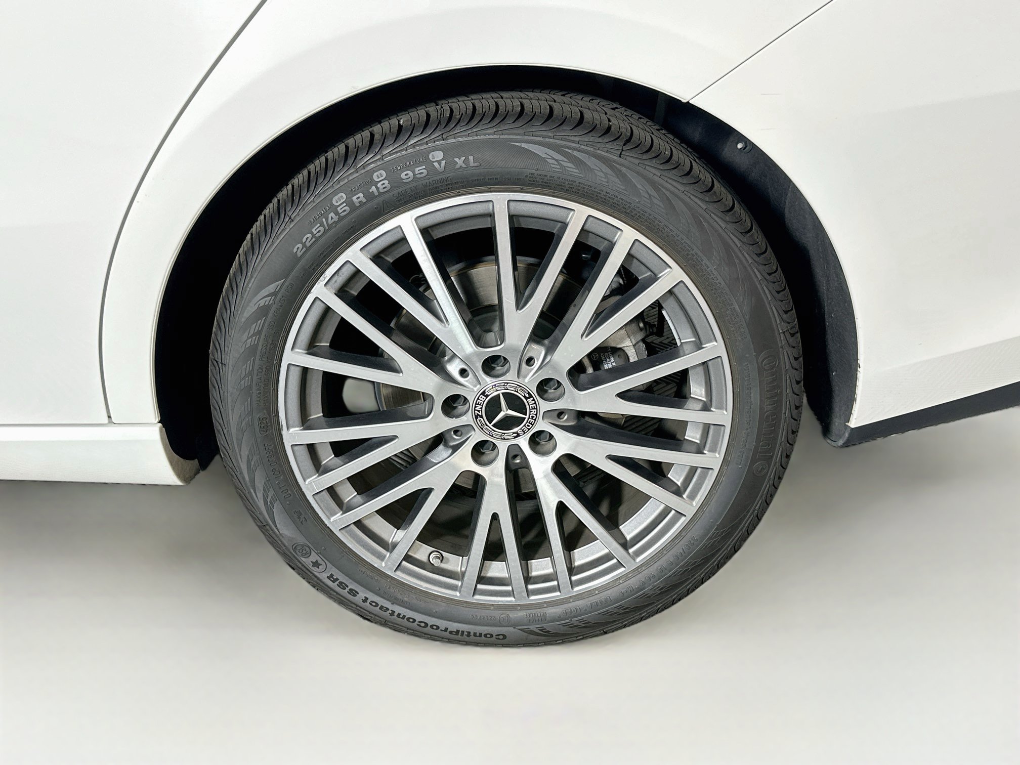 Used 2025 Mercedes-Benz CLA 250 image 11