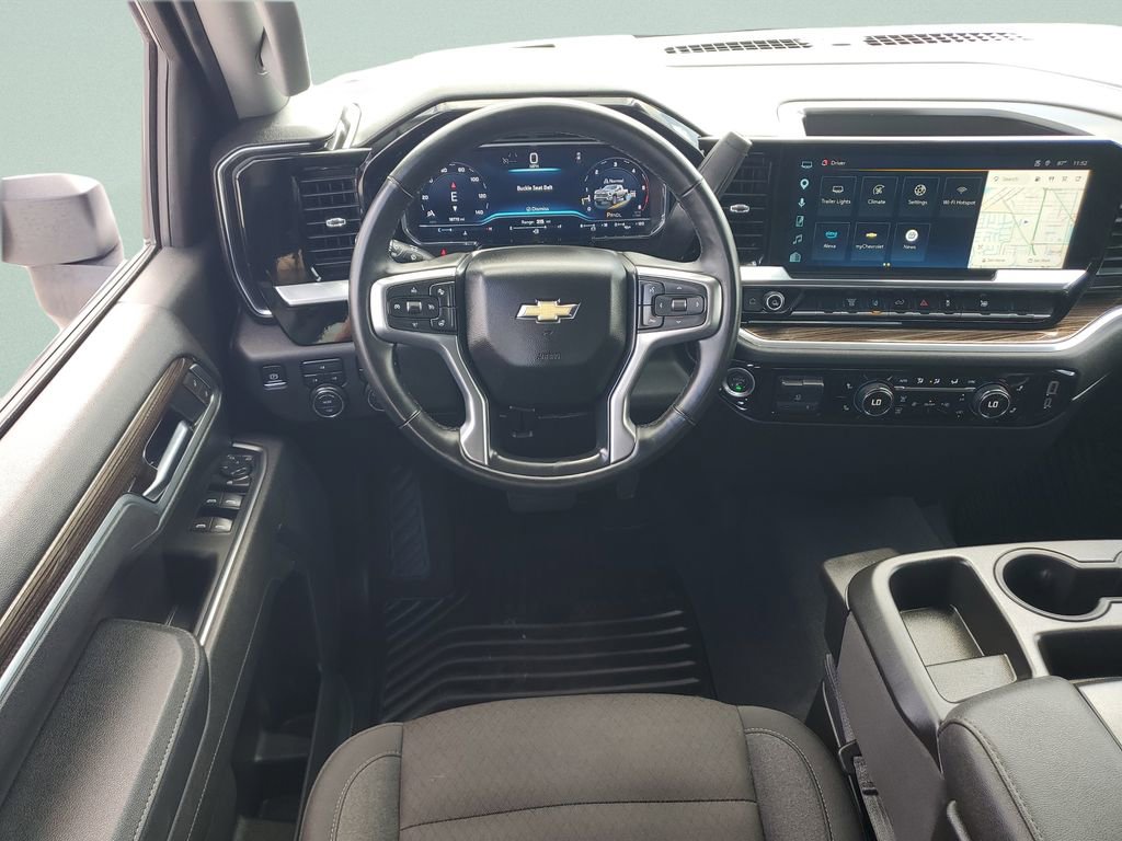 Used 2025 Chevrolet Silverado 2500 LT w/ Convenience Package image 15