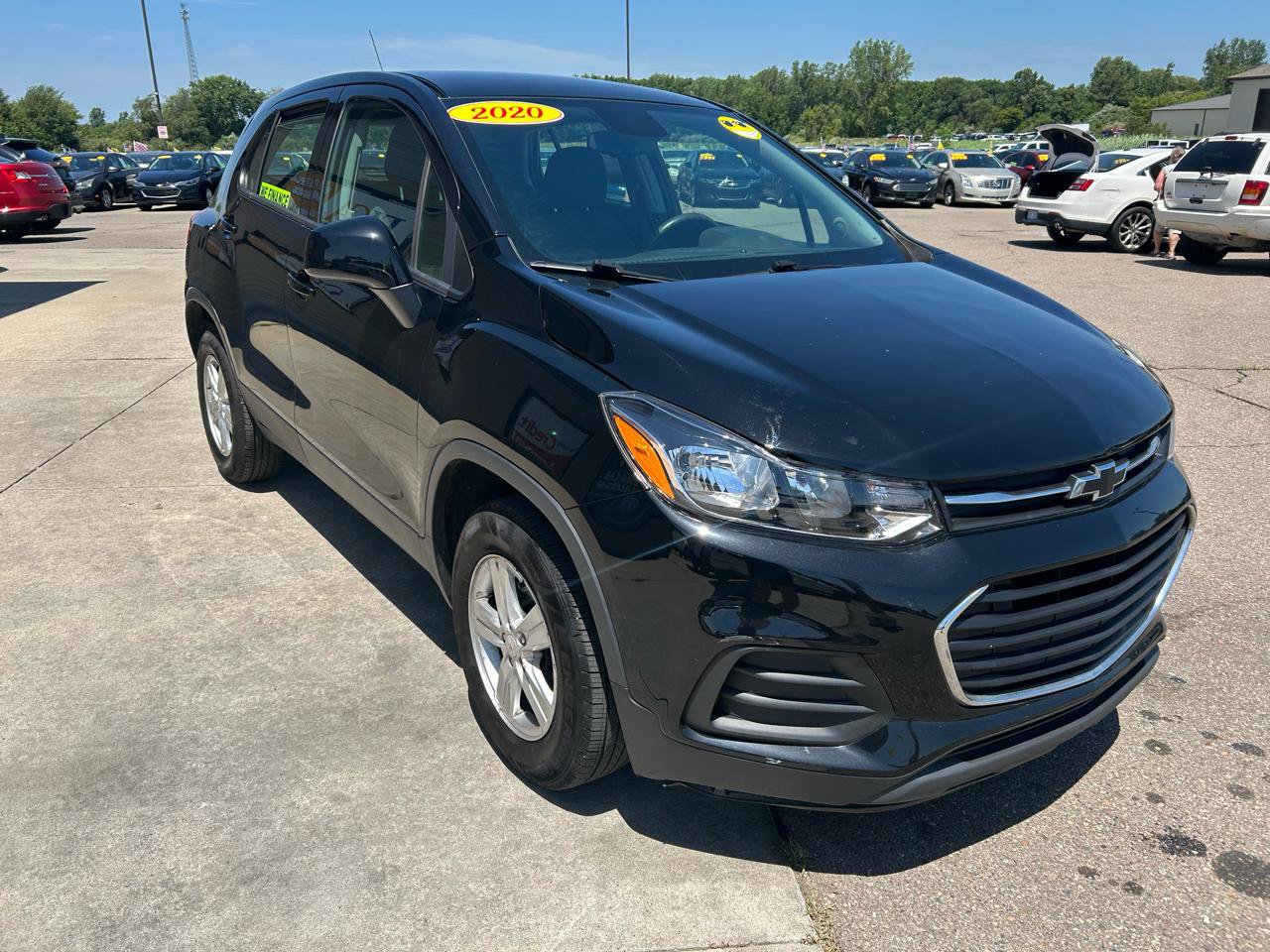 Used 2020 Chevrolet Trax LS AWD/4WD image 3